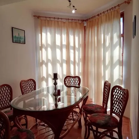 Apartamento 6 *